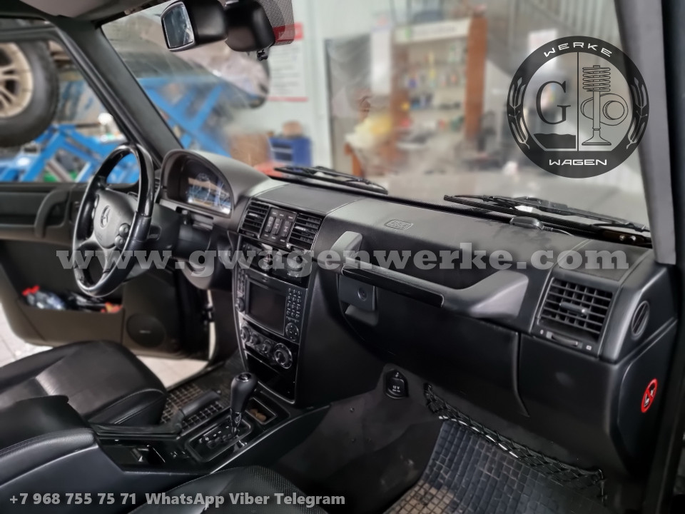 Gwagon 2009 dashboard remaking. Mercedes Comand 5.1 and Custer for G-Class W463